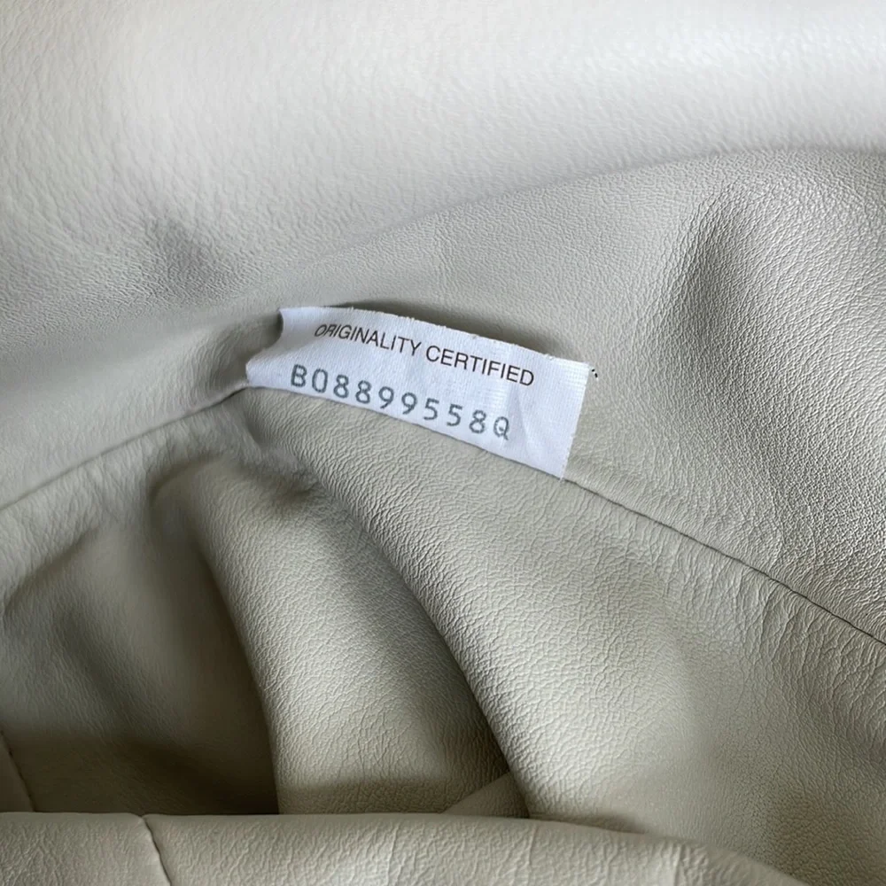 Bottega Veneta Pouch - Picture 6 of 12